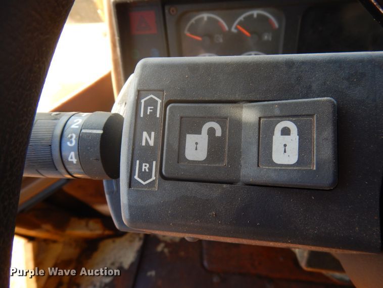 image for item JS9440 1994 Caterpillar 938F  wheel loader