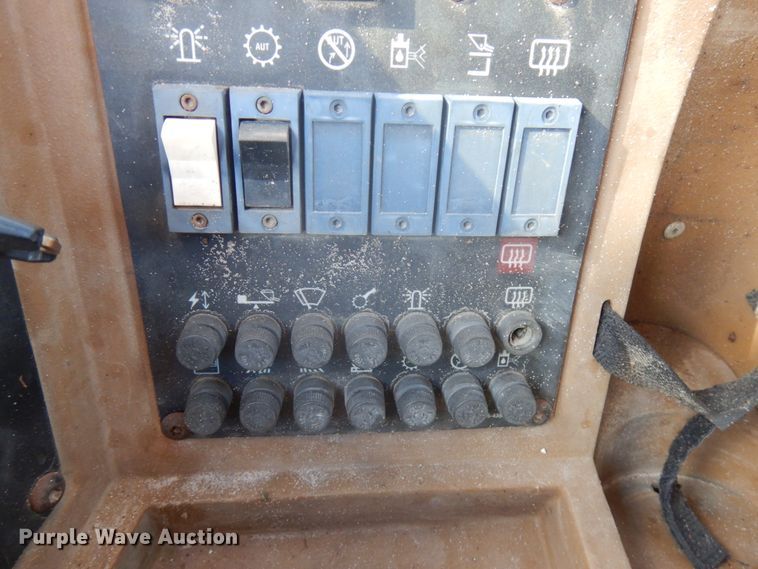 image for item JS9440 1994 Caterpillar 938F  wheel loader