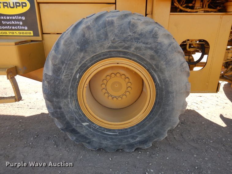image for item JS9440 1994 Caterpillar 938F  wheel loader