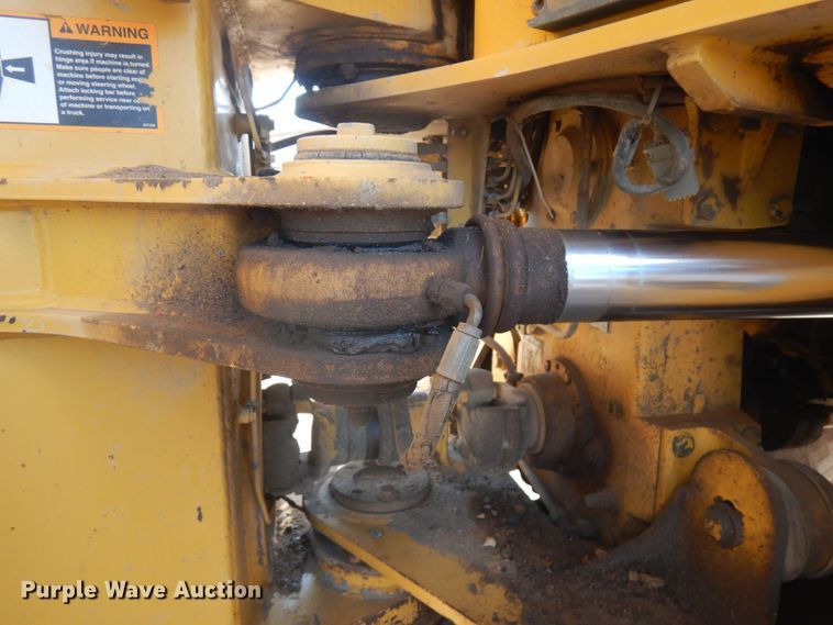 image for item JS9442 2006 John Deere 400D  haul truck