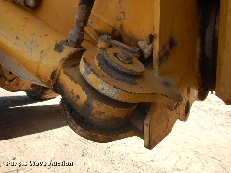 image for item JS9442 2006 John Deere 400D  haul truck