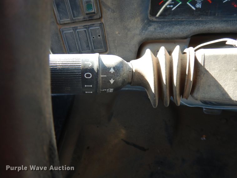 image for item JS9442 2006 John Deere 400D  haul truck