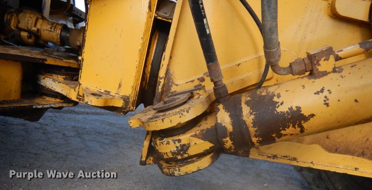 image for item JS9443 2006 John Deere 400D  haul truck