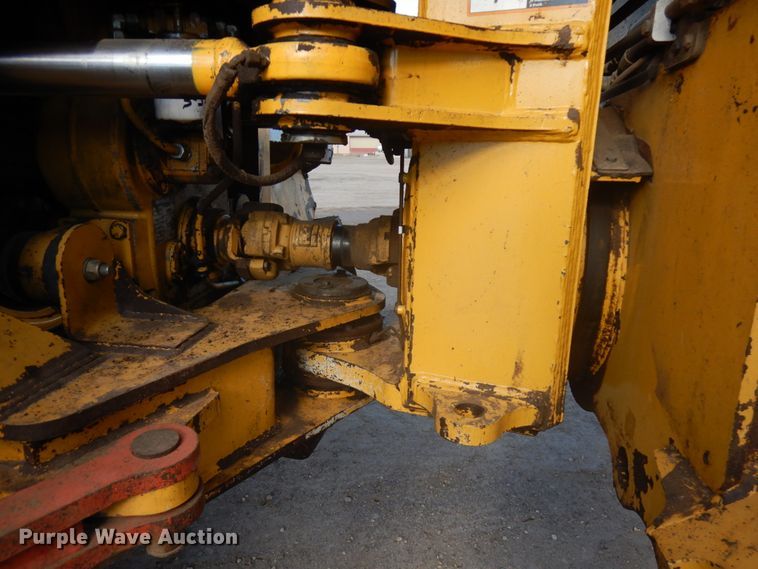 image for item JS9443 2006 John Deere 400D  haul truck