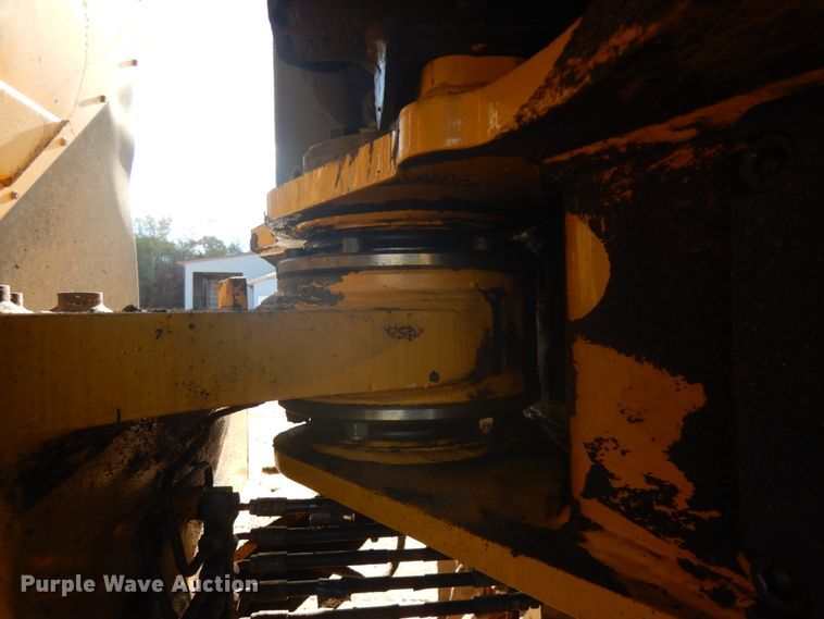 image for item JS9443 2006 John Deere 400D  haul truck