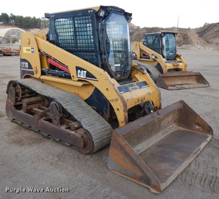 image for item JS9444 2005 Caterpillar 277B  tracked skid steer loader