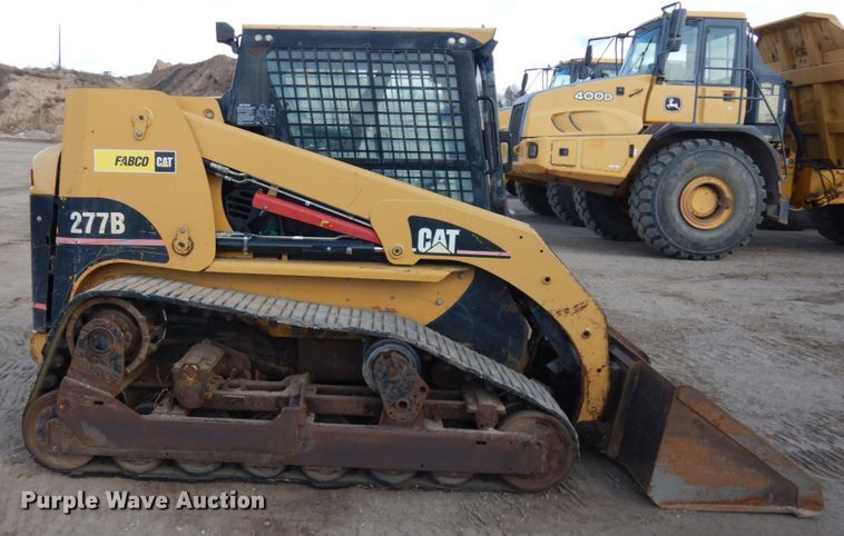 image for item JS9444 2005 Caterpillar 277B  tracked skid steer loader