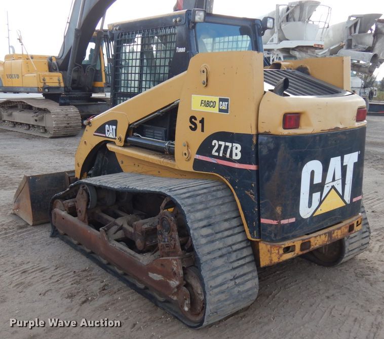 image for item JS9444 2005 Caterpillar 277B  tracked skid steer loader
