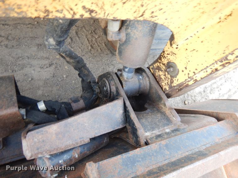 image for item JS9444 2005 Caterpillar 277B  tracked skid steer loader