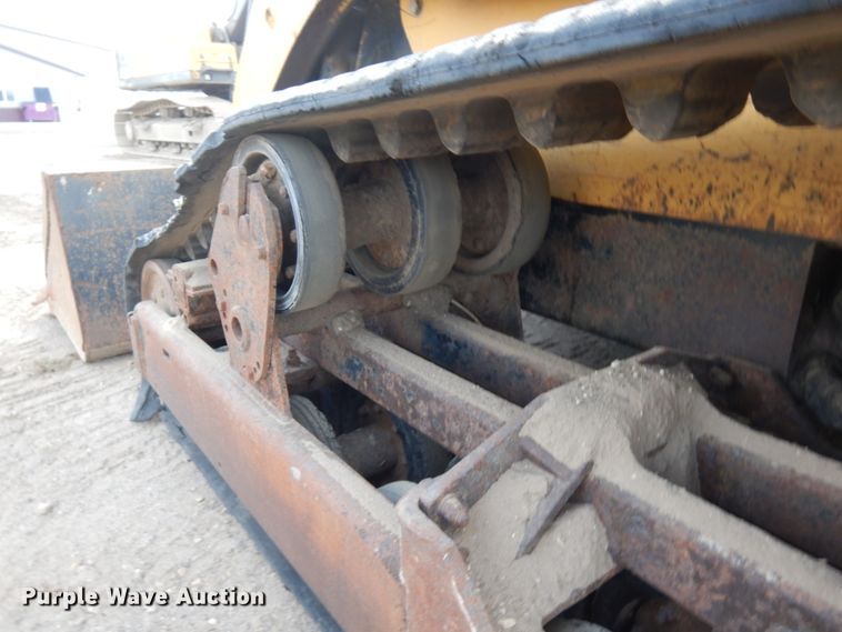 image for item JS9444 2005 Caterpillar 277B  tracked skid steer loader