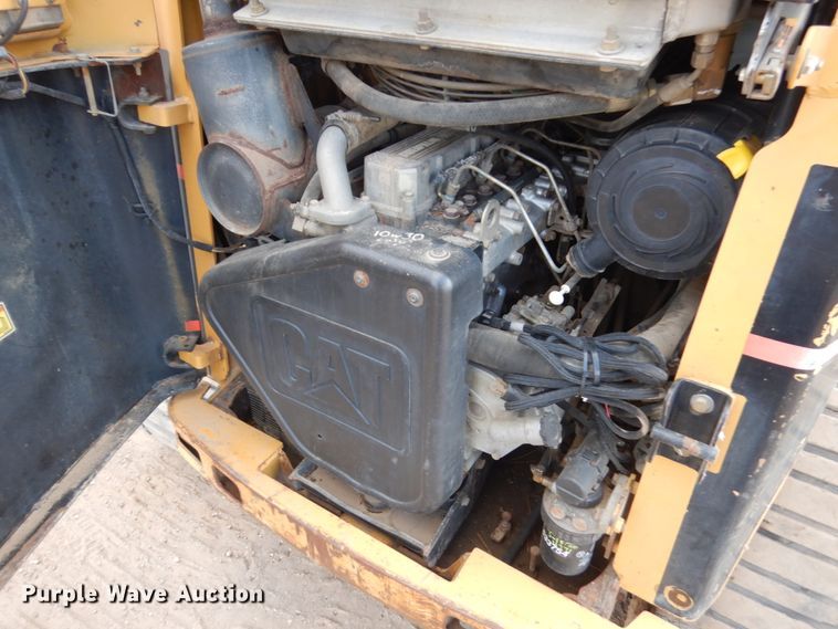 image for item JS9444 2005 Caterpillar 277B  tracked skid steer loader