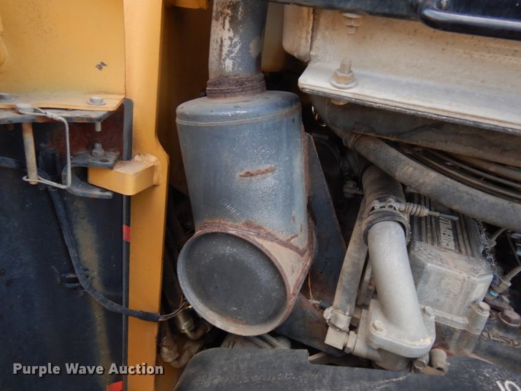 image for item JS9444 2005 Caterpillar 277B  tracked skid steer loader