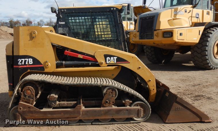 image for item JS9445 2004 Caterpillar 277B  tracked skid steer loader
