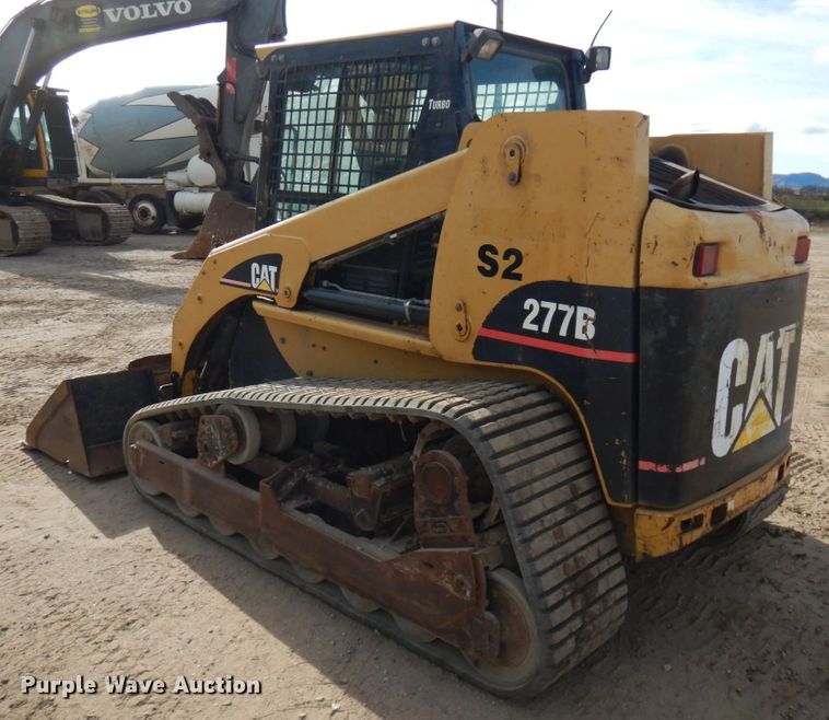 image for item JS9445 2004 Caterpillar 277B  tracked skid steer loader
