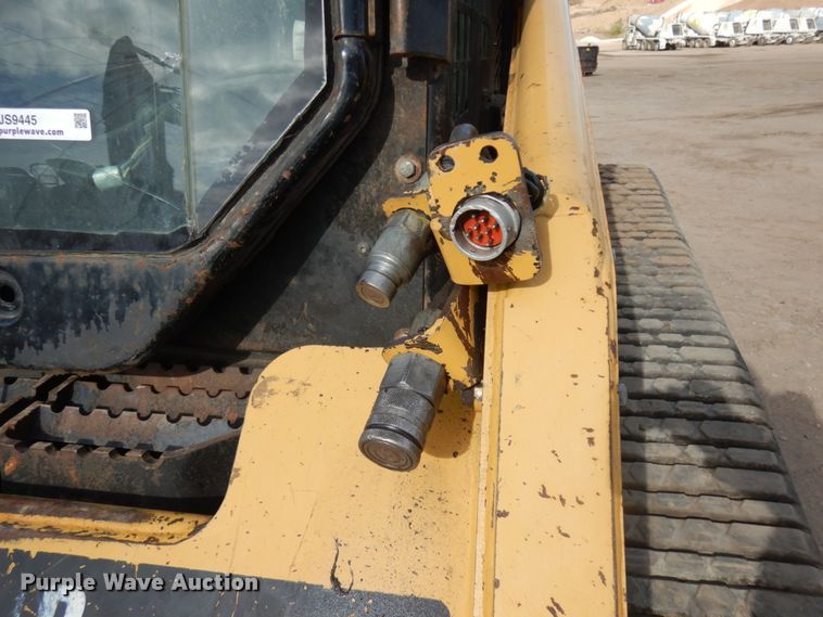 image for item JS9445 2004 Caterpillar 277B  tracked skid steer loader