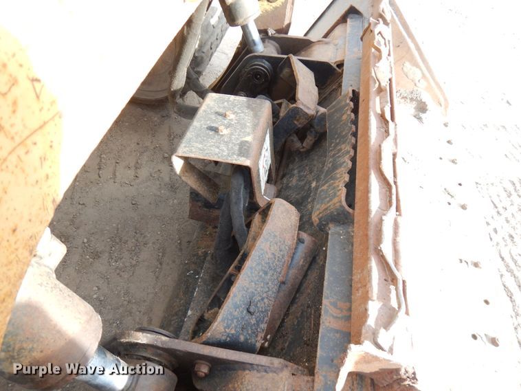 image for item JS9445 2004 Caterpillar 277B  tracked skid steer loader