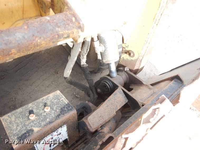 image for item JS9445 2004 Caterpillar 277B  tracked skid steer loader