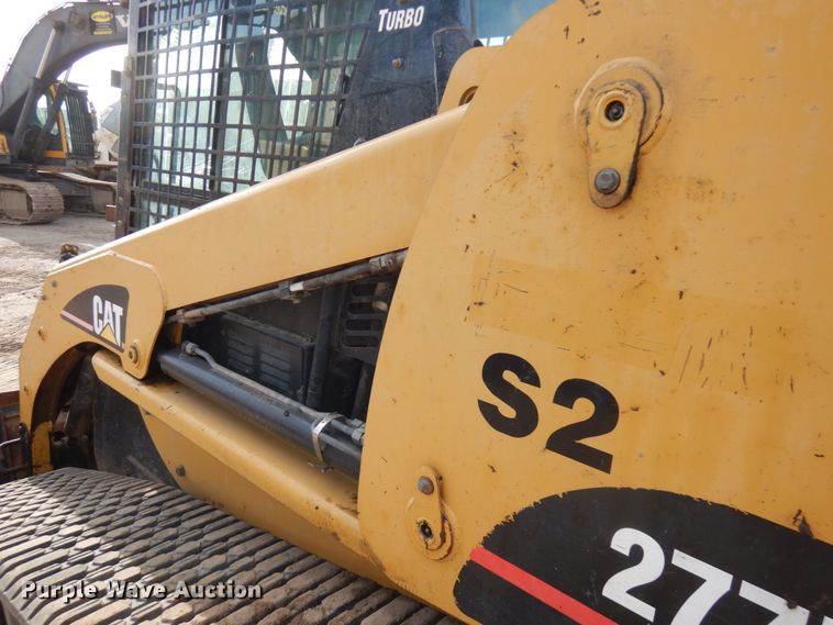 image for item JS9445 2004 Caterpillar 277B  tracked skid steer loader