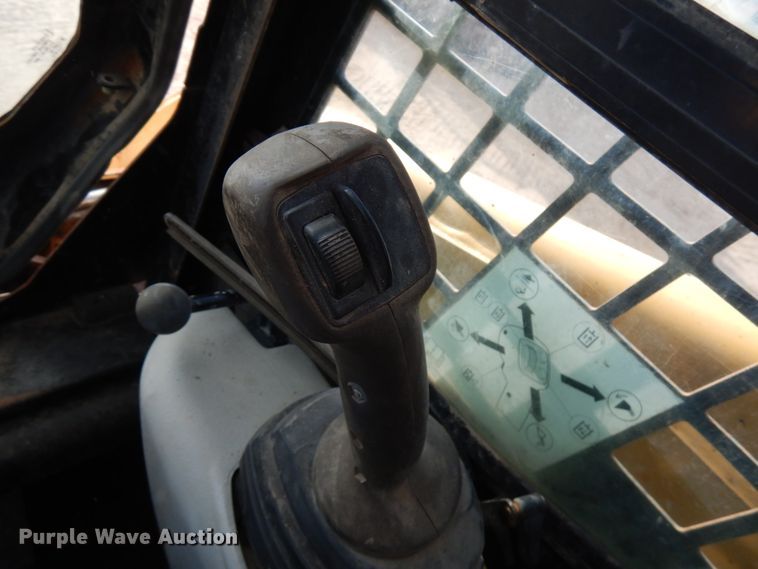 image for item JS9445 2004 Caterpillar 277B  tracked skid steer loader