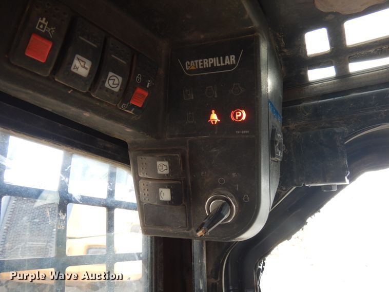 image for item JS9445 2004 Caterpillar 277B  tracked skid steer loader