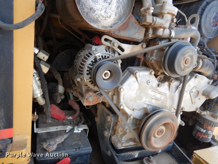 image for item JS9445 2004 Caterpillar 277B  tracked skid steer loader