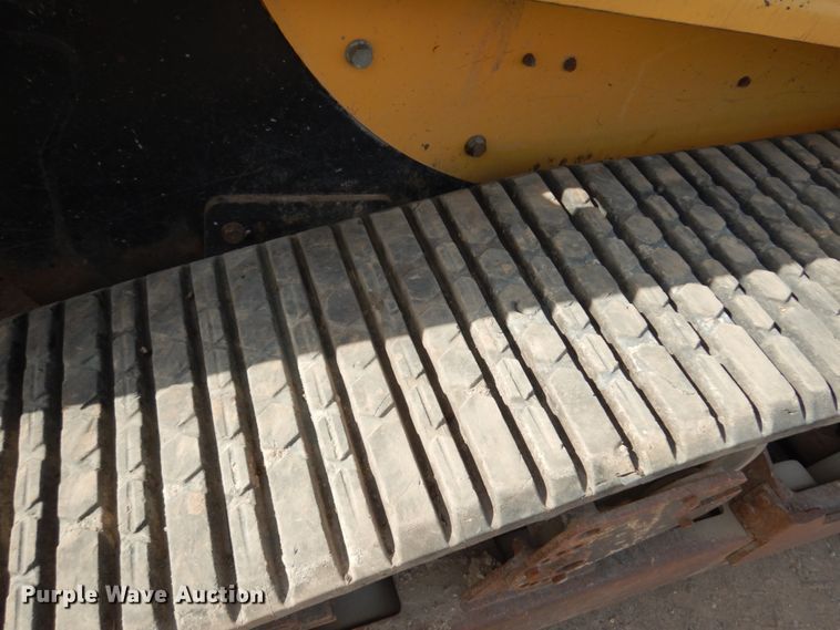 image for item JS9445 2004 Caterpillar 277B  tracked skid steer loader