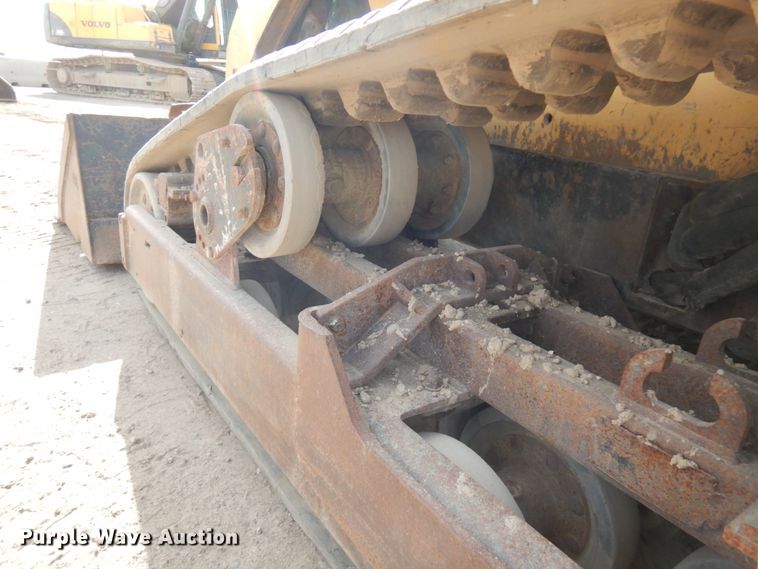 image for item JS9445 2004 Caterpillar 277B  tracked skid steer loader