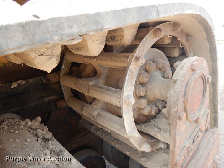 image for item JS9445 2004 Caterpillar 277B  tracked skid steer loader