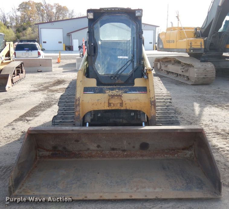 image for item JS9446 2004 Caterpillar 277B  tracked skid steer loader