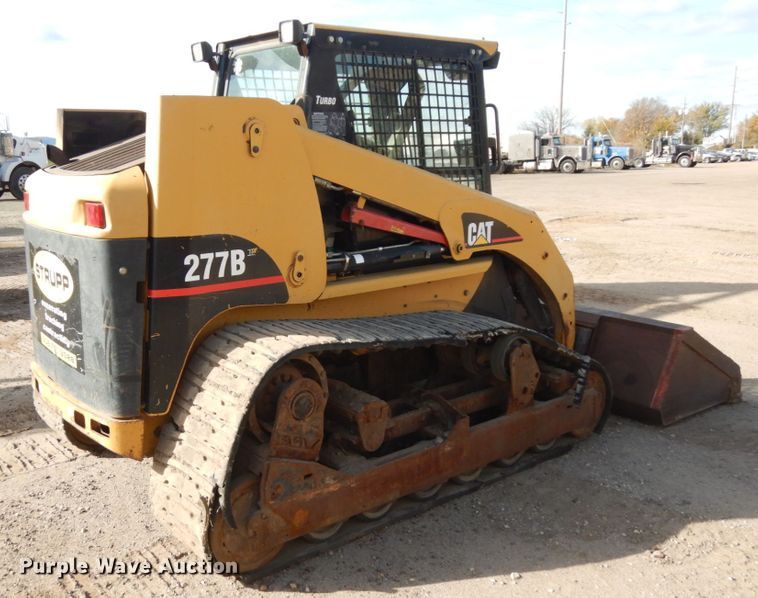 image for item JS9446 2004 Caterpillar 277B  tracked skid steer loader