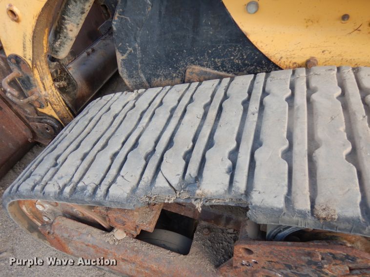 image for item JS9446 2004 Caterpillar 277B  tracked skid steer loader