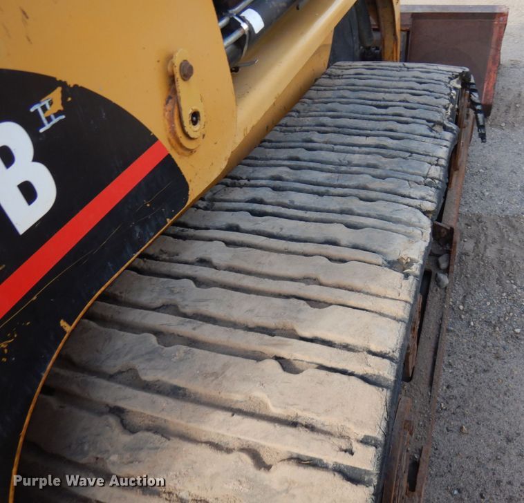 image for item JS9446 2004 Caterpillar 277B  tracked skid steer loader