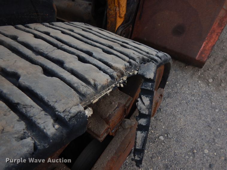 image for item JS9446 2004 Caterpillar 277B  tracked skid steer loader