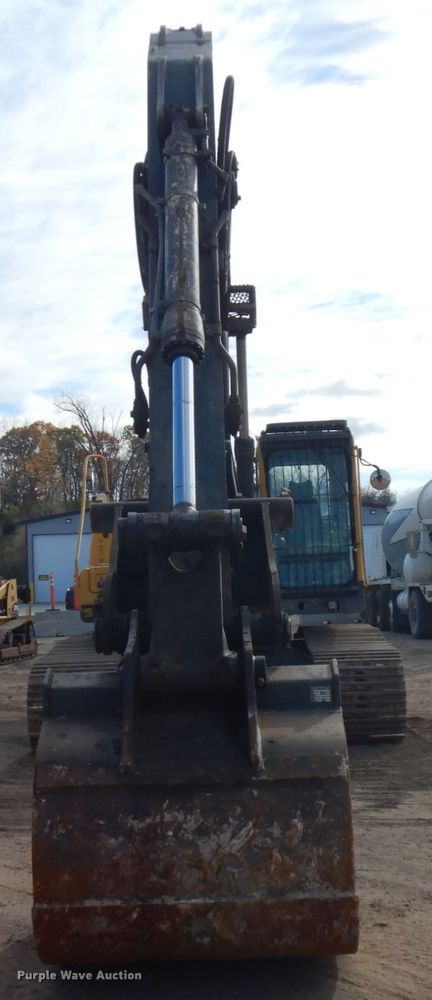 image for item JS9447 2004 Volvo EC290BLC  excavator