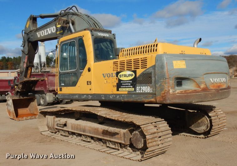 image for item JS9447 2004 Volvo EC290BLC  excavator