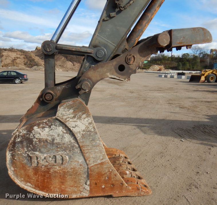 image for item JS9447 2004 Volvo EC290BLC  excavator