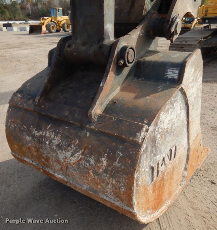 image for item JS9447 2004 Volvo EC290BLC  excavator