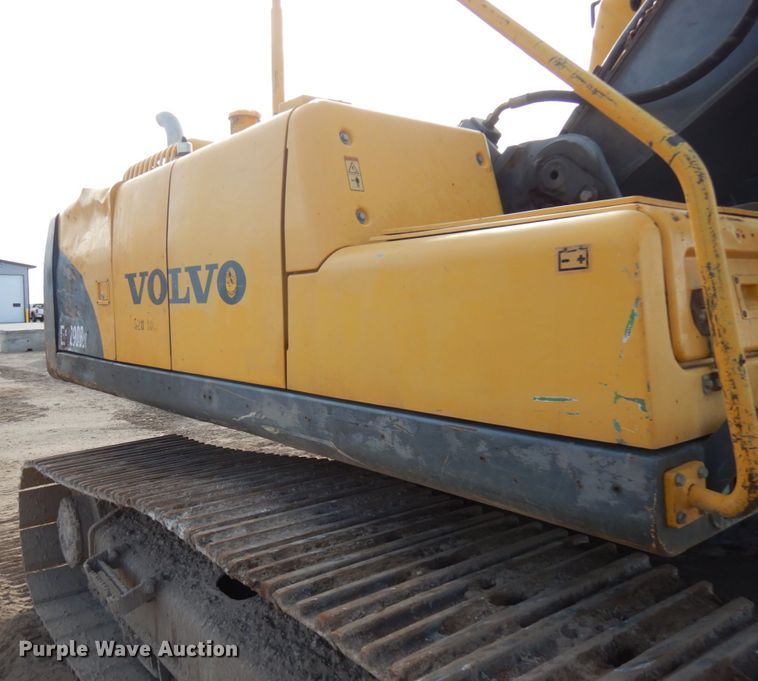 image for item JS9447 2004 Volvo EC290BLC  excavator