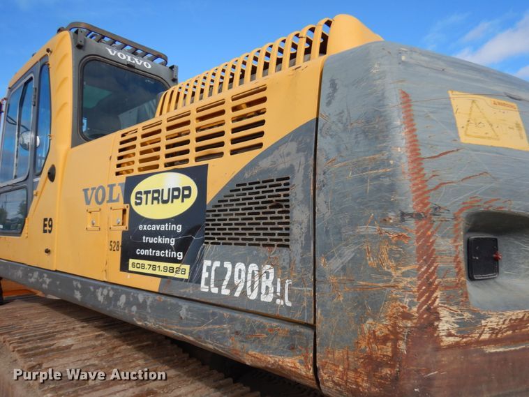 image for item JS9447 2004 Volvo EC290BLC  excavator