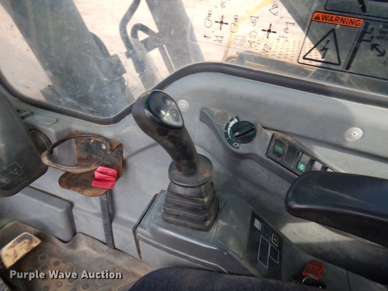 image for item JS9447 2004 Volvo EC290BLC  excavator