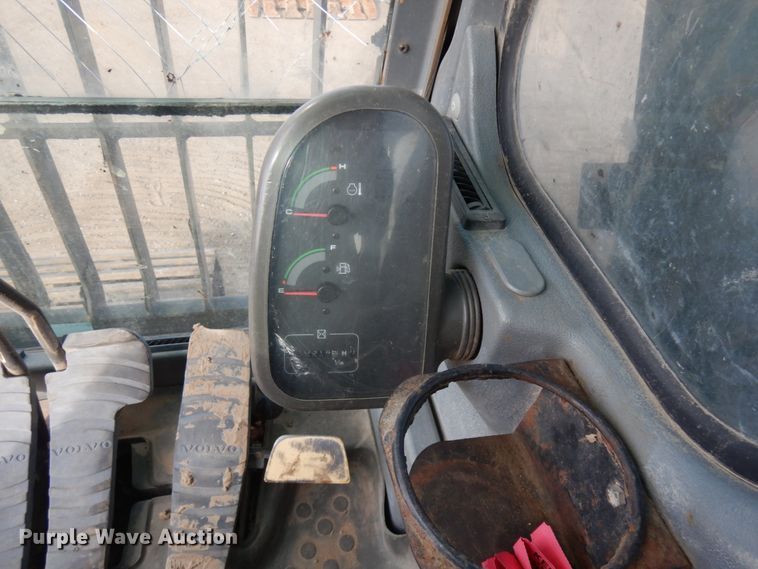 image for item JS9447 2004 Volvo EC290BLC  excavator