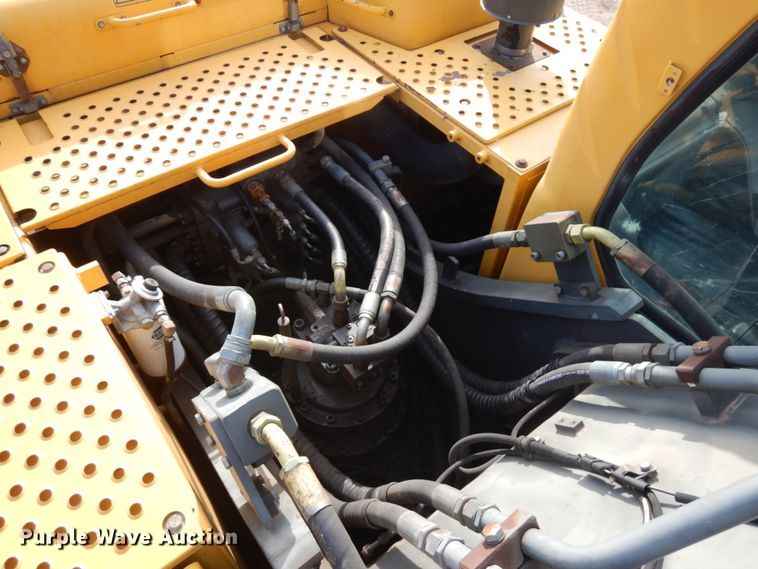 image for item JS9447 2004 Volvo EC290BLC  excavator