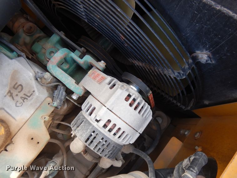 image for item JS9447 2004 Volvo EC290BLC  excavator