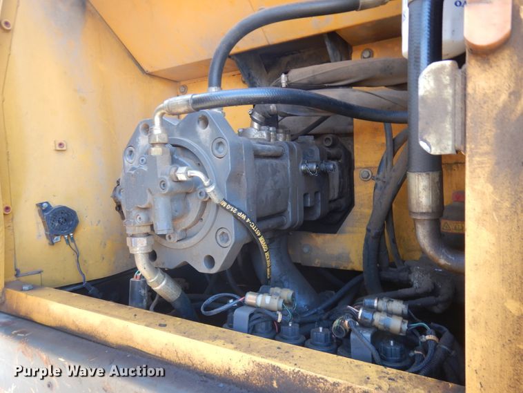 image for item JS9447 2004 Volvo EC290BLC  excavator