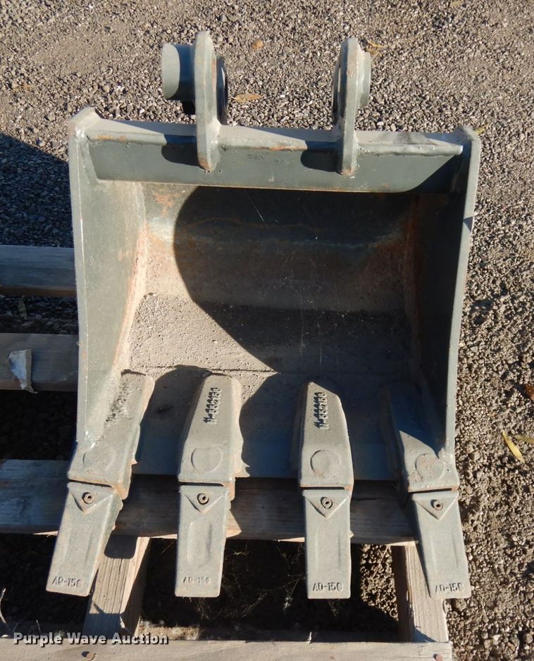 image for item JS9465 WB 16"W excavator bucket