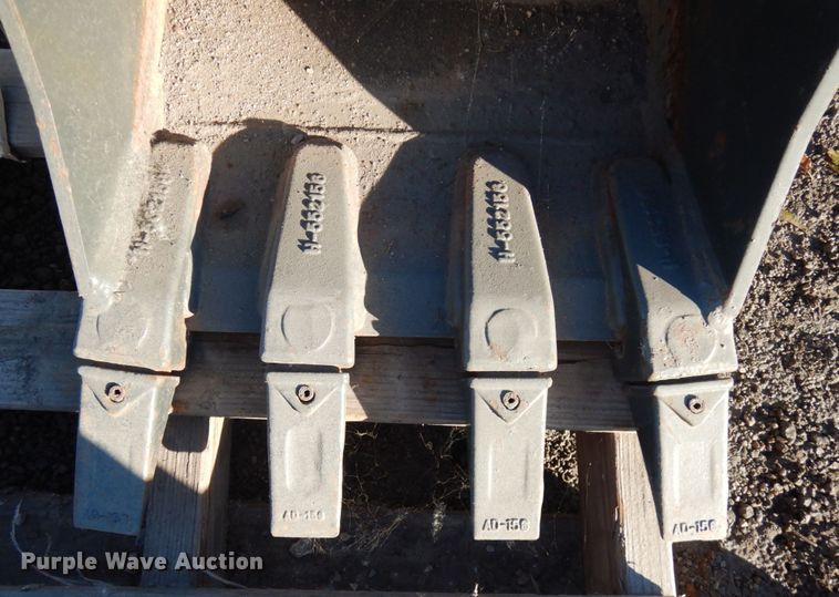 image for item JS9465 WB 16"W excavator bucket