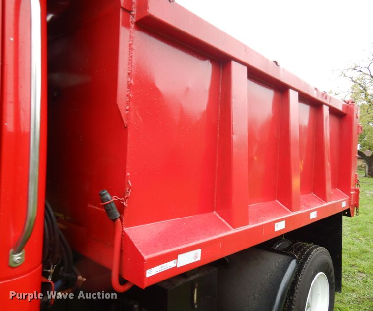 image for item JS9474 2006 Freightliner Business Class M2  dump truck