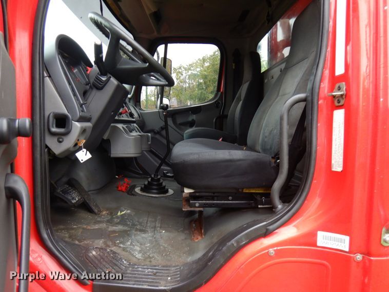 image for item JS9474 2006 Freightliner Business Class M2  dump truck