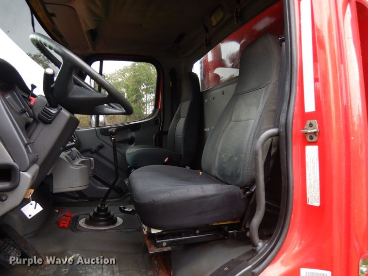 image for item JS9474 2006 Freightliner Business Class M2  dump truck