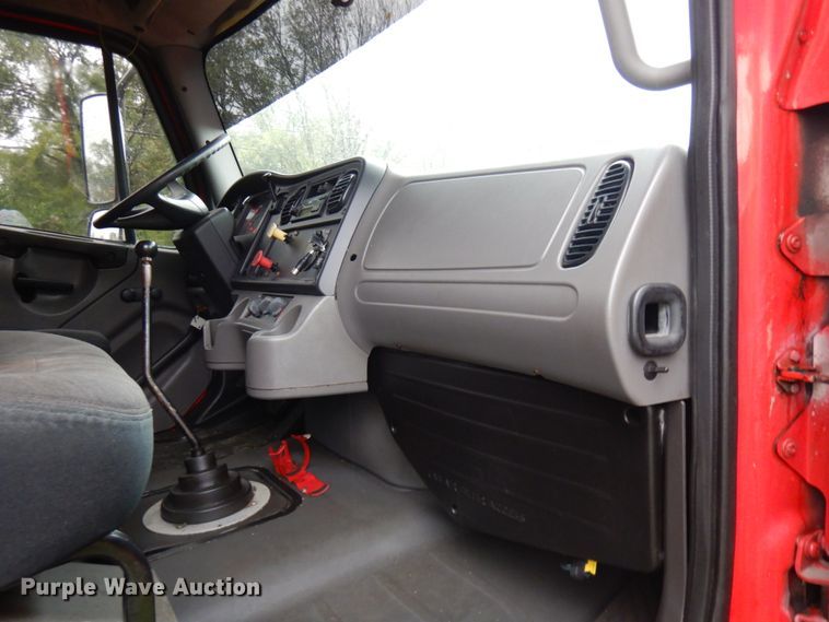 image for item JS9474 2006 Freightliner Business Class M2  dump truck